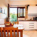 Nelly's Place Sea View *