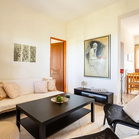 Nelly's Place Sea View *