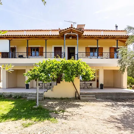 Nelly's Place Sea View