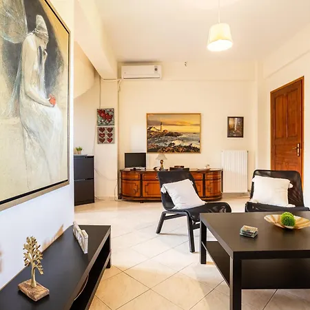 Nelly's Place Sea View Apartment