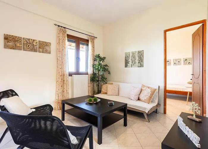 Nelly's Place Sea View